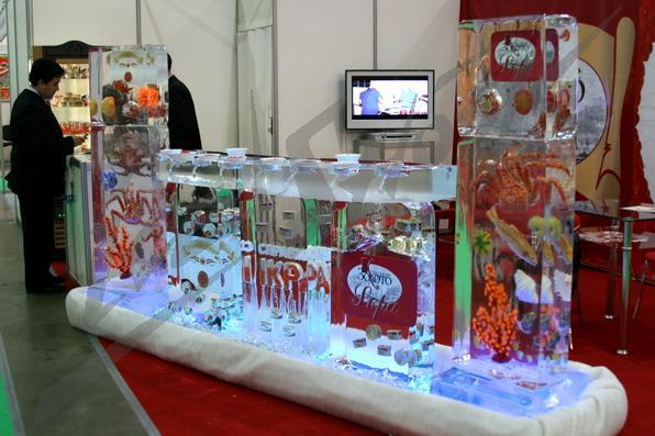 red_ceviar_in_ice4