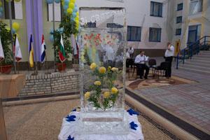 first_ice_sculpture_