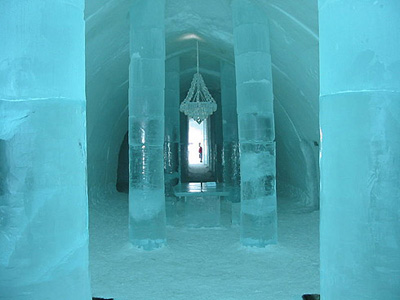 ice_hotel_columns